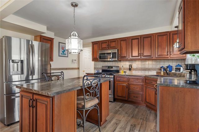 1029 Logan Rd, N Versailles, PA 15137