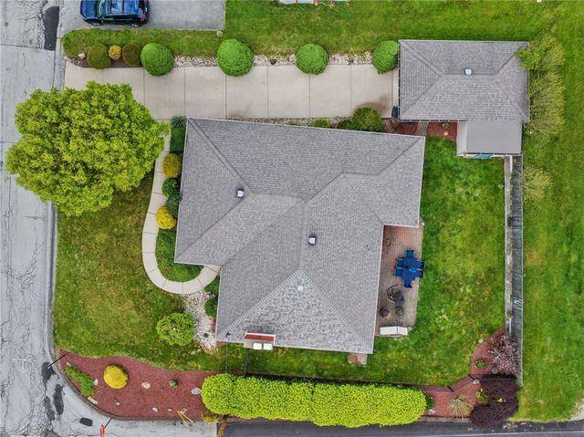 1029 Logan Rd, N Versailles, PA 15137