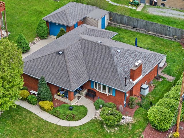 1029 Logan Rd, N Versailles, PA 15137