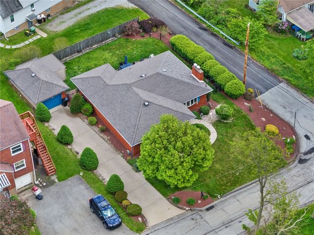 1029 Logan Rd, N Versailles, PA 15137