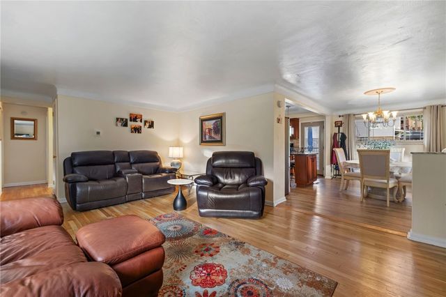 1029 Logan Rd, N Versailles, PA 15137