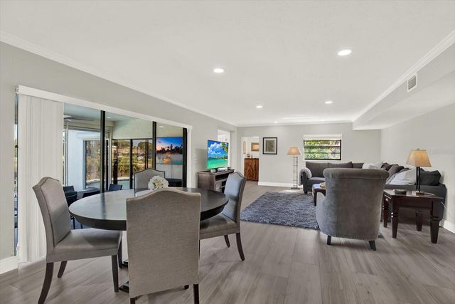 1461 74TH CIRCLE NE, St Petersburg, FL 33702