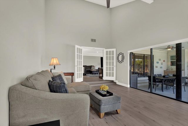 1461 74TH CIRCLE NE, St Petersburg, FL 33702