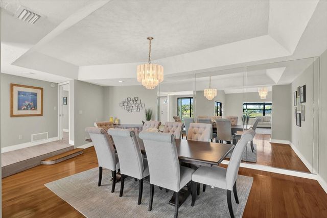 1461 74TH CIRCLE NE, St Petersburg, FL 33702