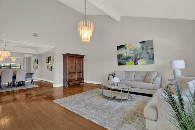 1461 74TH CIRCLE NE, St Petersburg, FL 33702