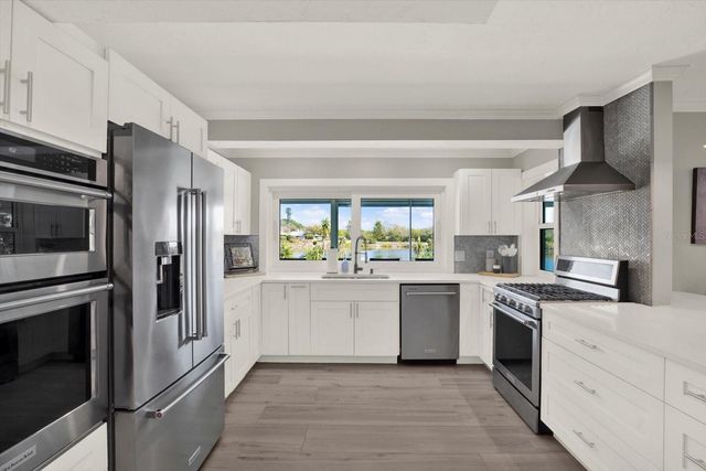 1461 74TH CIRCLE NE, St Petersburg, FL 33702