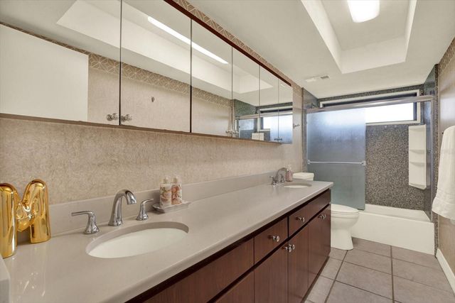 1461 74TH CIRCLE NE, St Petersburg, FL 33702