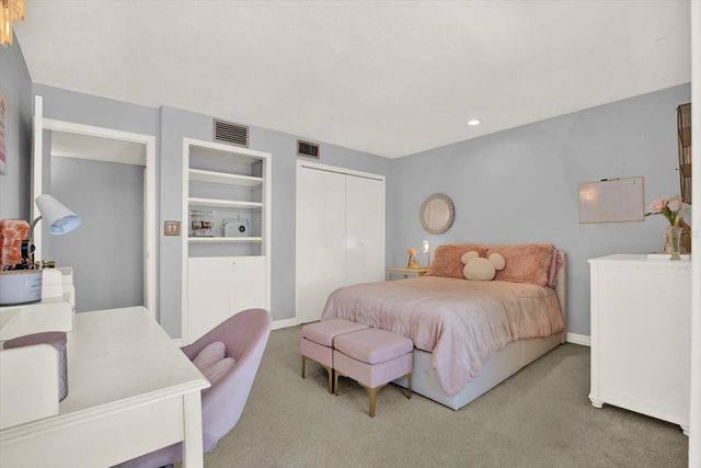 1461 74TH CIRCLE NE, St Petersburg, FL 33702