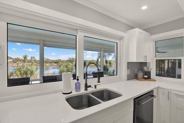 1461 74TH CIRCLE NE, St Petersburg, FL 33702