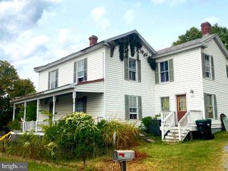 427 THOMPSON ST, Strasburg, VA 22657
