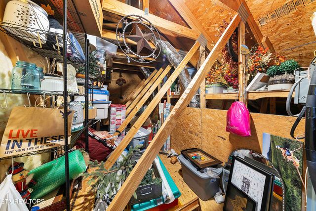 8313 Shoregate Lane, Knoxville, TN 37938