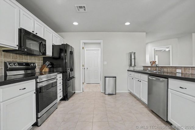 14500 S 279th East Avenue, Coweta, OK 74429