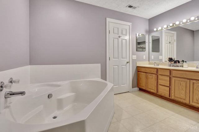 8003 Pinnacle Point Drive, West Chester, OH 45069