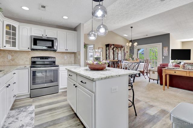 8003 Pinnacle Point Drive, West Chester, OH 45069