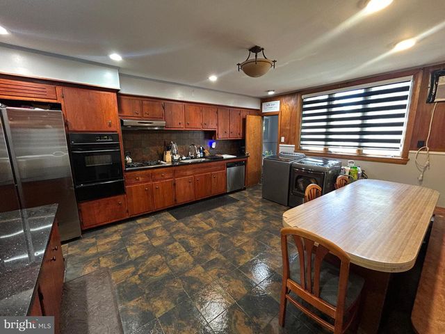 145 BAYARD ST, Trenton, NJ 08611
