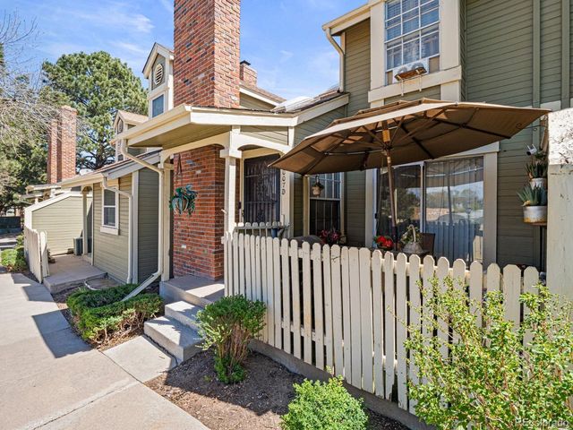 2007 S Hannibal St D, Aurora, CO 80013