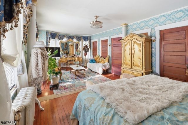 871 Colonia Rd, Elizabeth City, NJ 07208