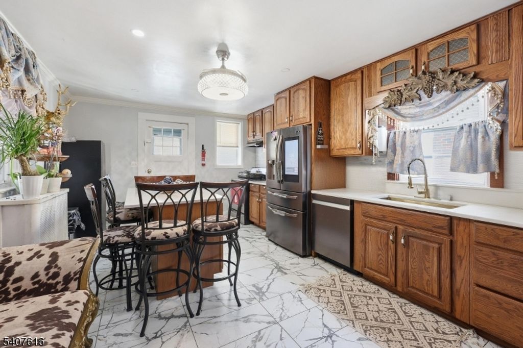 871 Colonia Rd, Elizabeth City, NJ 07208 — photo 3