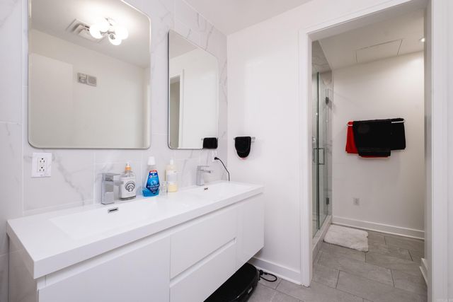 521 President Clinton Ave Apt 1202, Little Rock, AR 72201