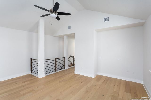 558 McMonigal Pl, San Antonio, TX 78210