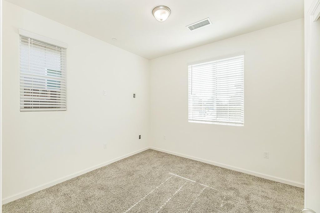 Image 16 of property listing at 4161 Mitchell Avenue, Clovis, CA 93619