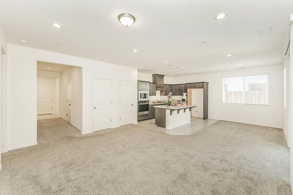Image 26 of property listing at 4161 Mitchell Avenue, Clovis, CA 93619
