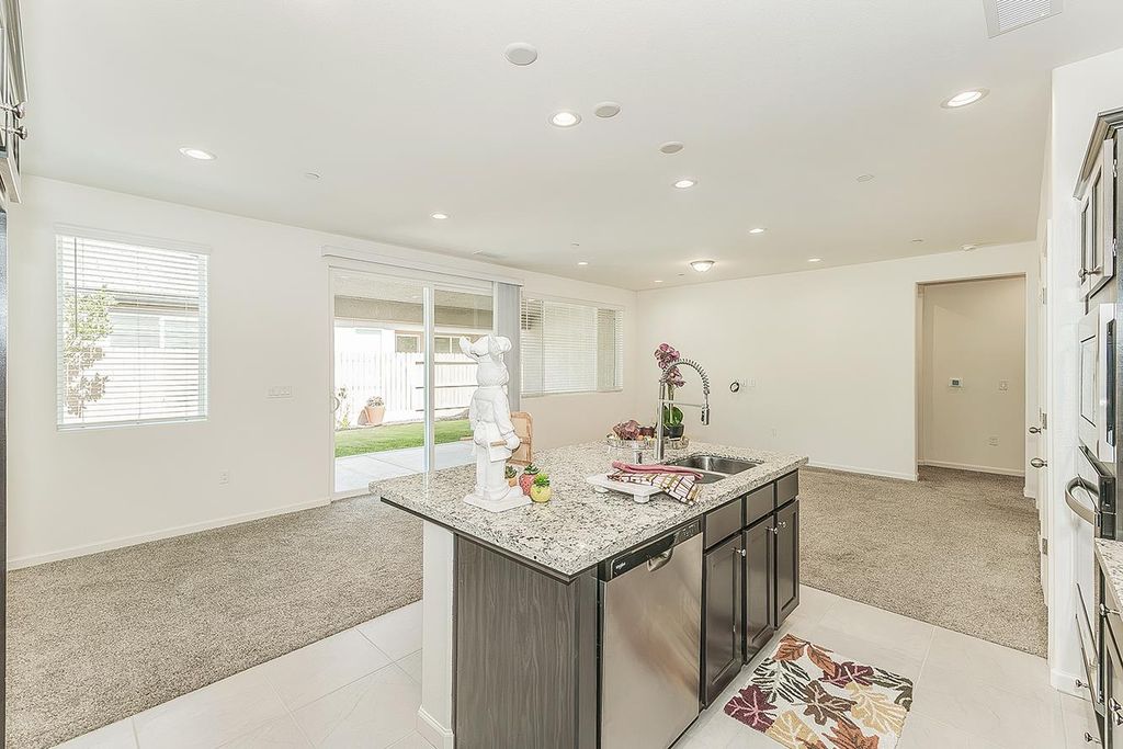 Image 30 of property listing at 4161 Mitchell Avenue, Clovis, CA 93619