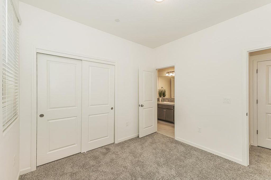 Image 39 of property listing at 4161 Mitchell Avenue, Clovis, CA 93619