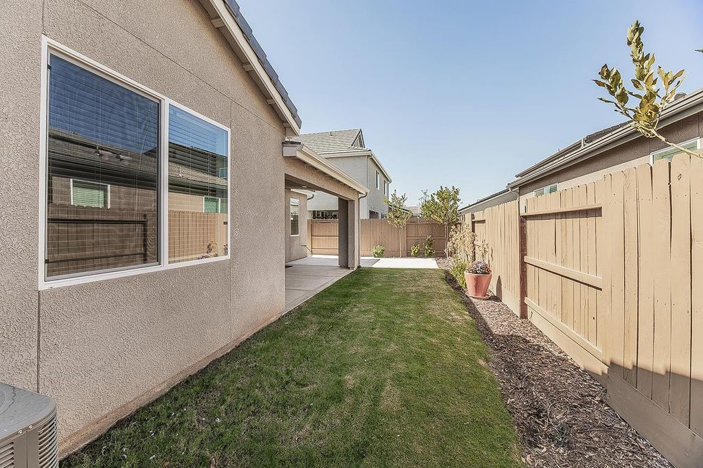 Image 53 of property listing at 4161 Mitchell Avenue, Clovis, CA 93619