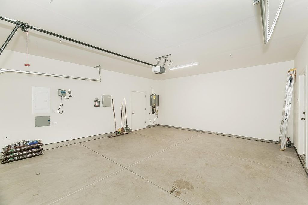 Image 59 of property listing at 4161 Mitchell Avenue, Clovis, CA 93619