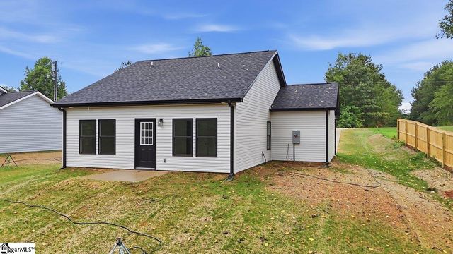 453 Bill Lattimore Road, Chesnee, SC 29323