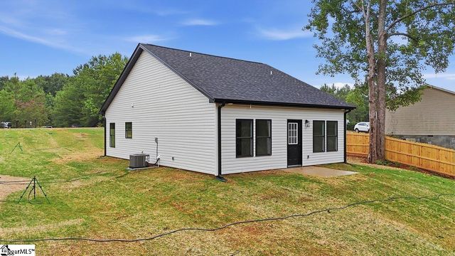 453 Bill Lattimore Road, Chesnee, SC 29323