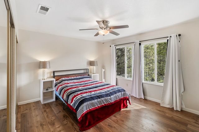 200 Ridgetop Drive, APT 31, Redding, CA 96003