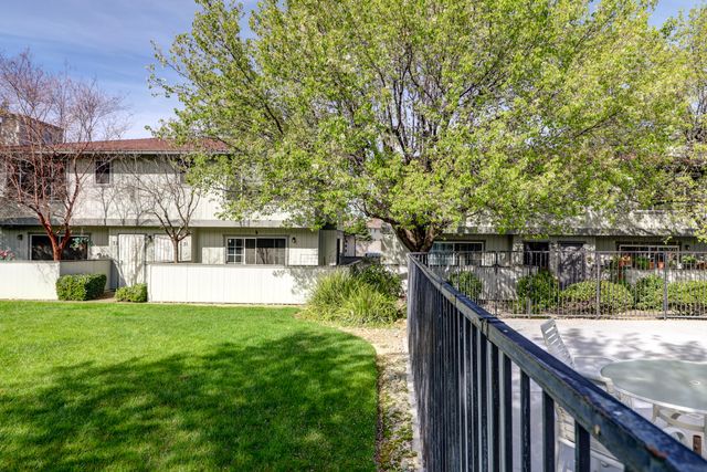 200 Ridgetop Drive, APT 31, Redding, CA 96003