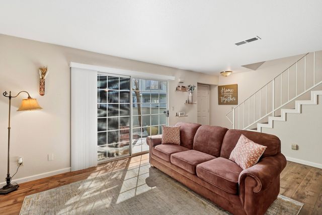 200 Ridgetop Drive, APT 31, Redding, CA 96003