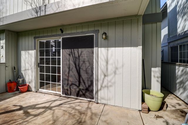 200 Ridgetop Drive, APT 31, Redding, CA 96003