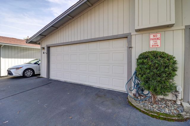 200 Ridgetop Drive, APT 31, Redding, CA 96003