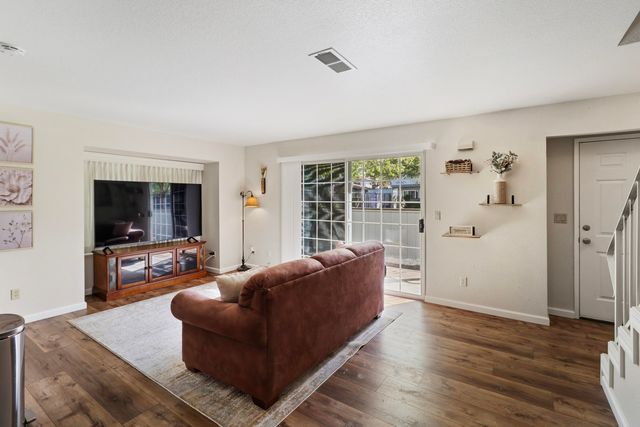 200 Ridgetop Drive, APT 31, Redding, CA 96003