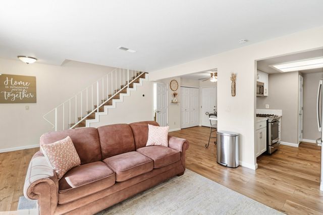 200 Ridgetop Drive, APT 31, Redding, CA 96003