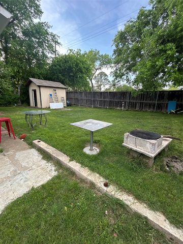 2729 Posey Drive, Irving, TX 75062