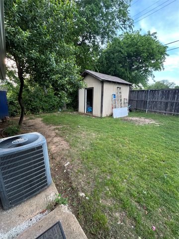 2729 Posey Drive, Irving, TX 75062