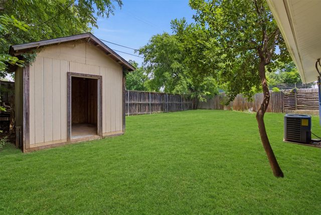 2729 Posey Drive, Irving, TX 75062