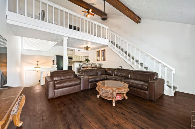 647 Davis Road, League City, TX 77573