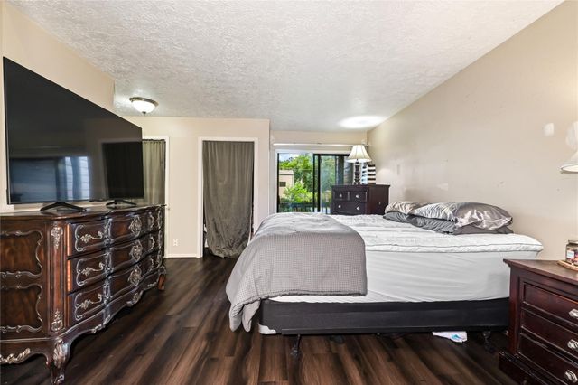 647 Davis Road, League City, TX 77573