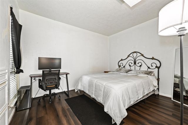 647 Davis Road, League City, TX 77573