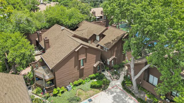 647 Davis Road, League City, TX 77573