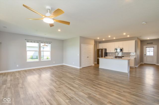 9708 Holborn Avenue, Mccordsville, IN 46055