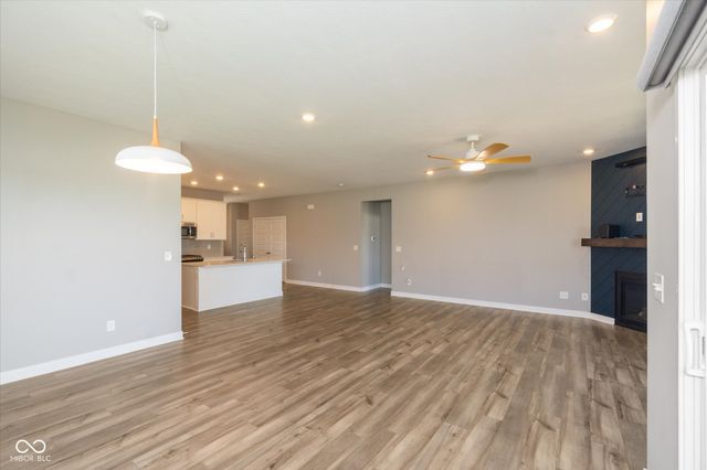 9708 Holborn Avenue, Mccordsville, IN 46055