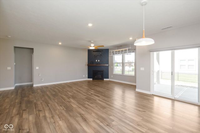 9708 Holborn Avenue, Mccordsville, IN 46055