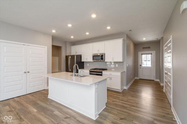 9708 Holborn Avenue, Mccordsville, IN 46055